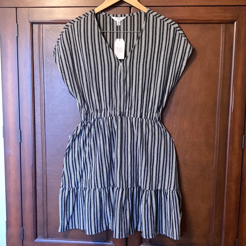 NWT New Time and Tru dress pockets XS Sz 0 1 2 Extra Small Black White Tiered